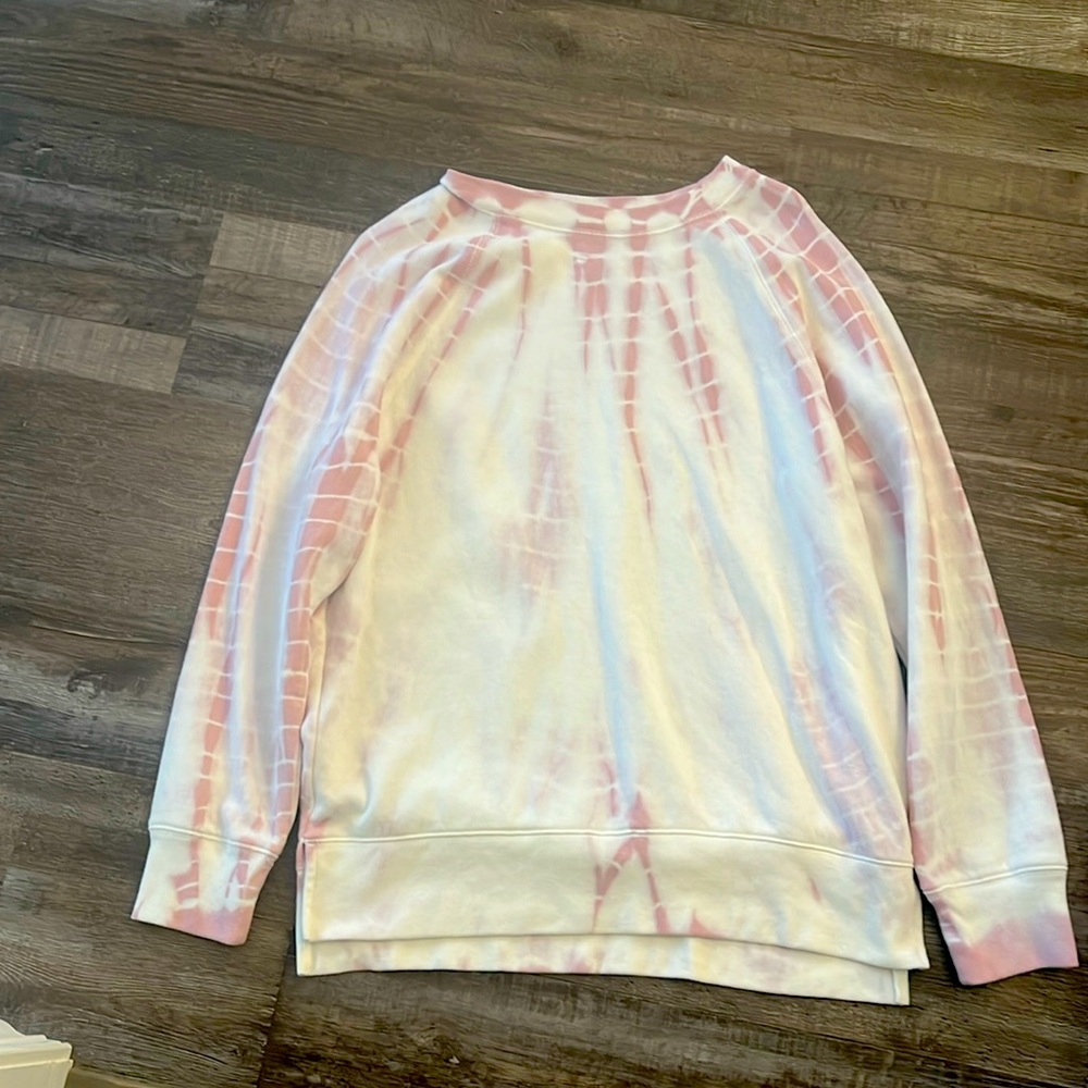 VS Pink Crewneck